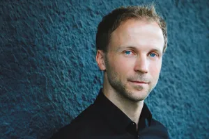 DAVID HERMANN: VON GESTERN AUF HEUTE